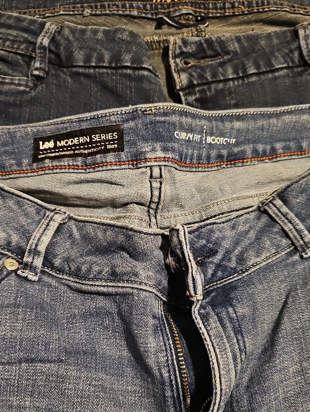 Lot Of 2  16 Short Womens Jeans Lee And Old Navy